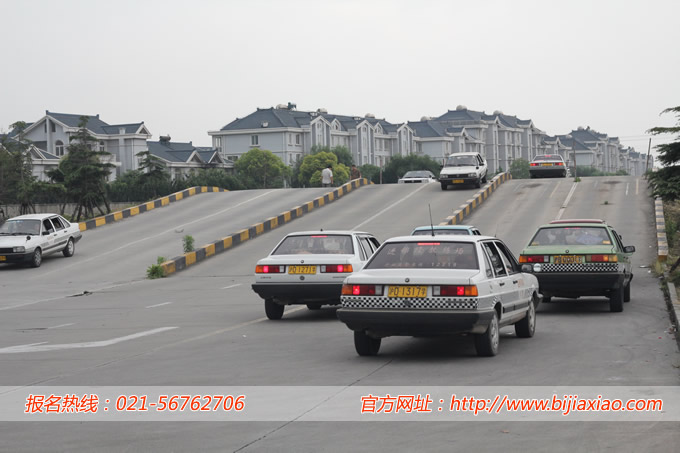 ����׮��